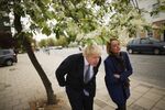 Laura Kuenssberg with Boris Johnson in 2015.