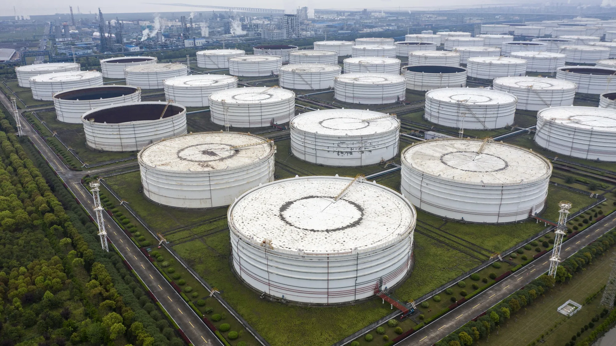 Industry in Ningbo as China 1Q GDP Drops 6.8%