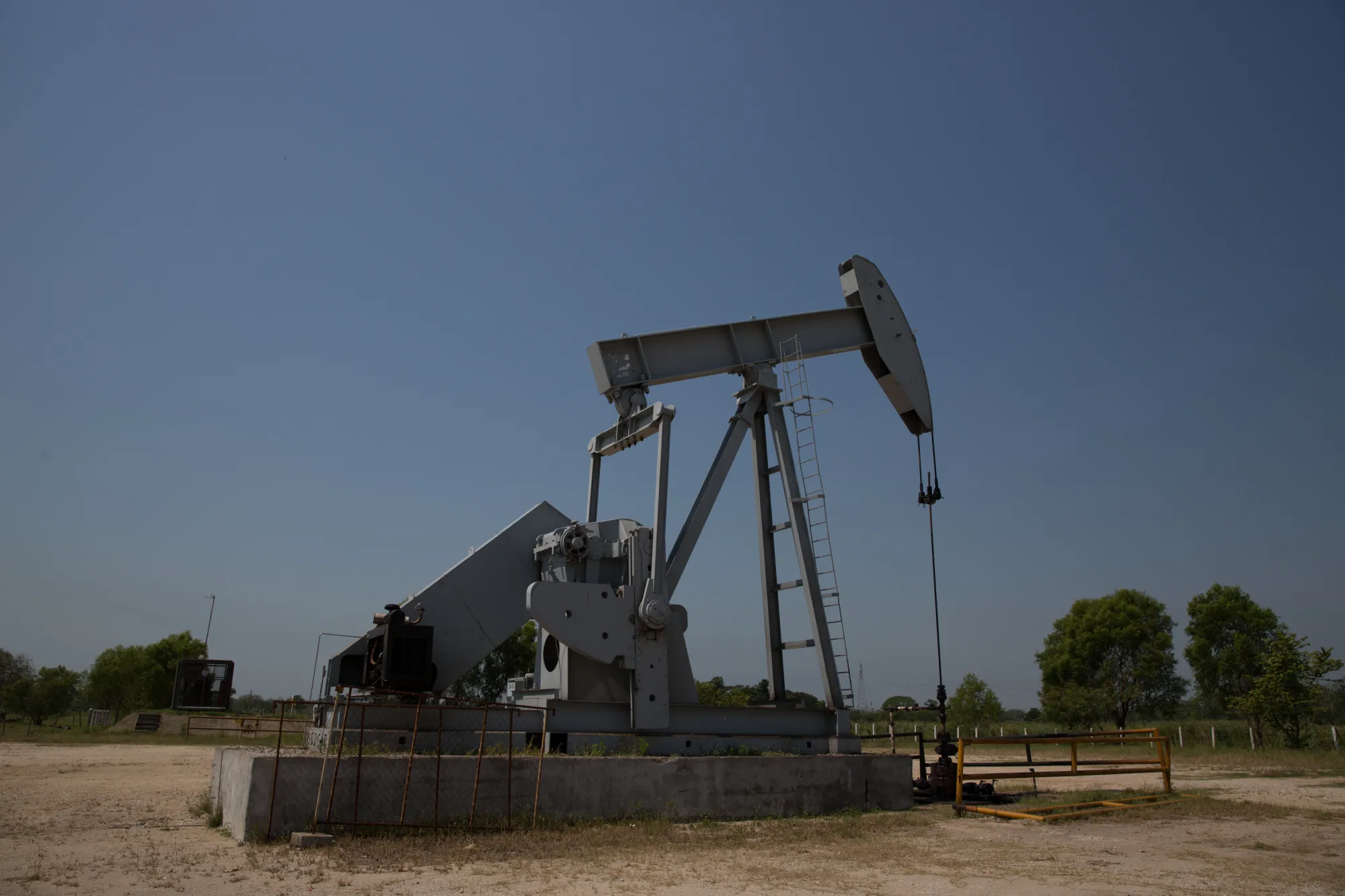 Global Oil Benchmarks Pulled Apart in Sign of Market Discord