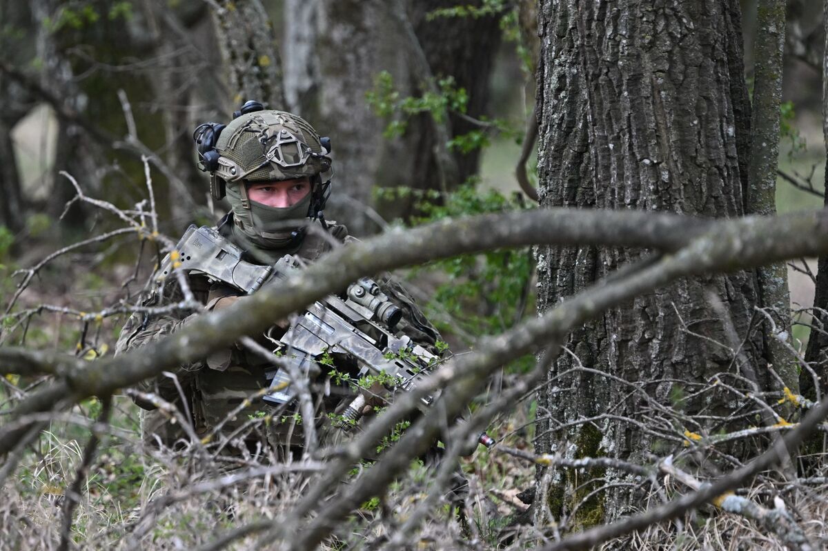 Latvia Floats Plan to Draft Women From 2028 in Military Buildup