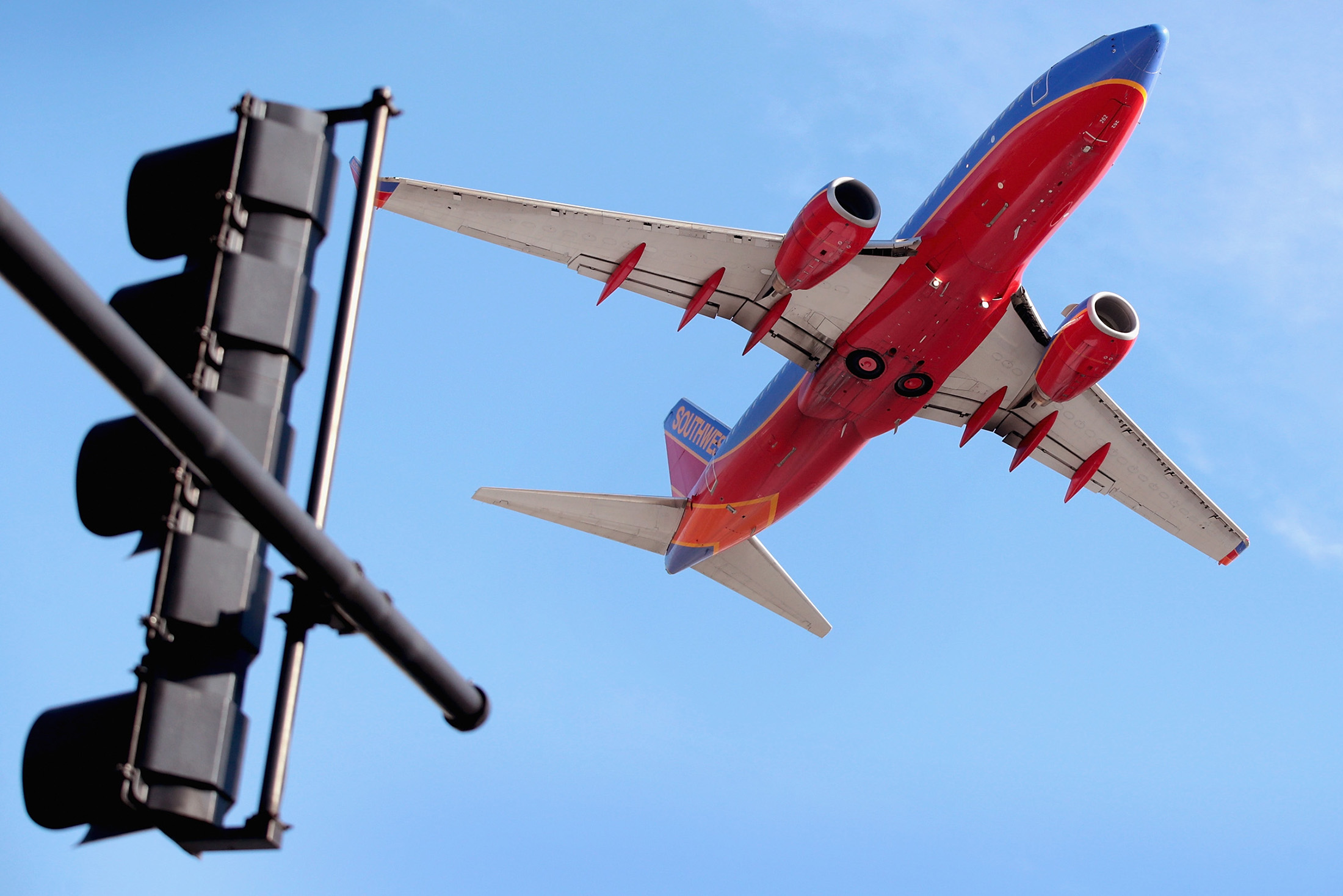 Southwest Has Its Sights on Inter-Island Hawaii Flights - Bloomberg