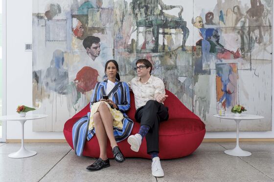 Velvet Buzzsaw Review: An Oddly Optimistic Film About Deadly Art