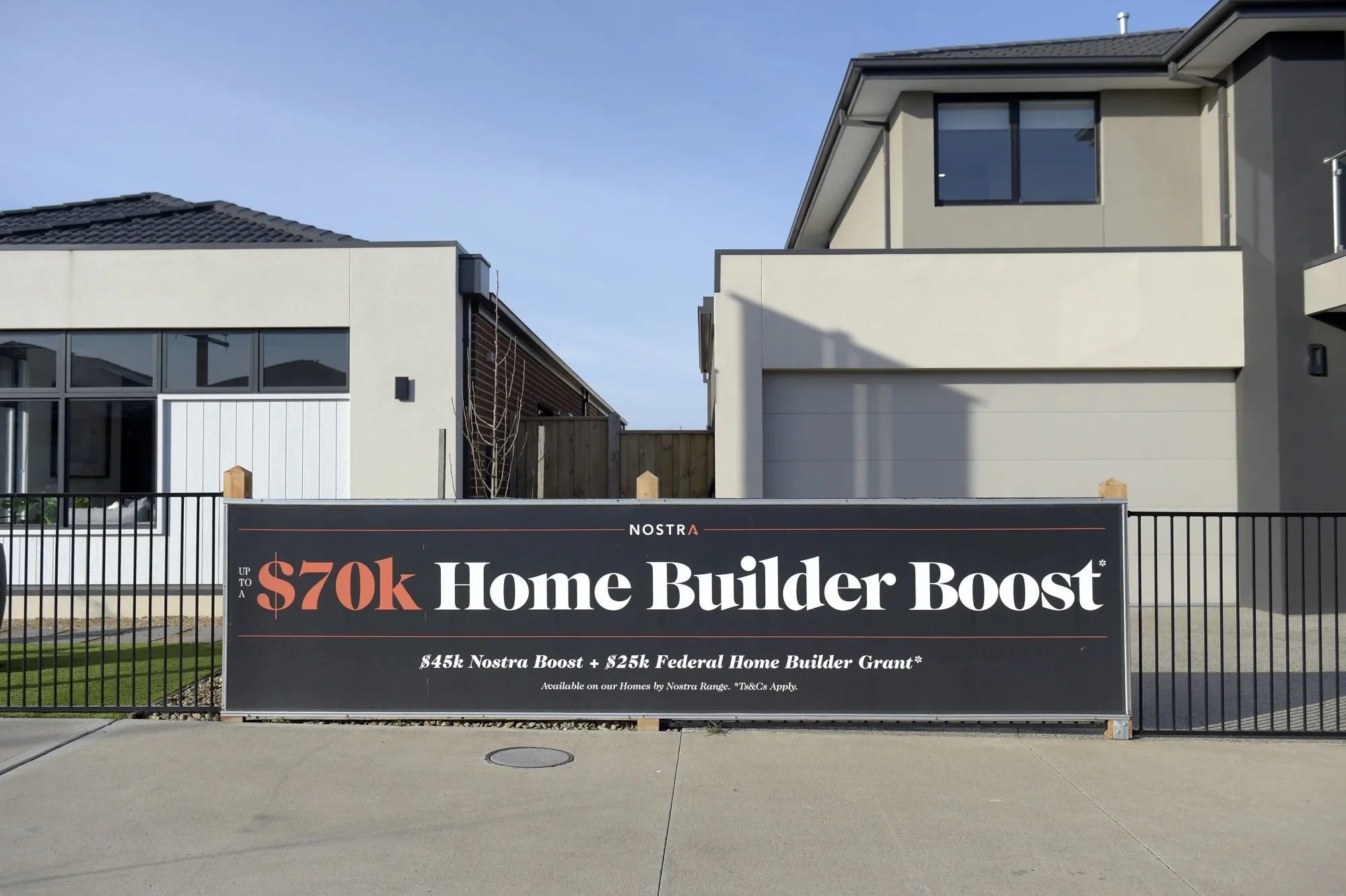 Australia to Expand First-Home Buyer Assistance to Lift Economy 