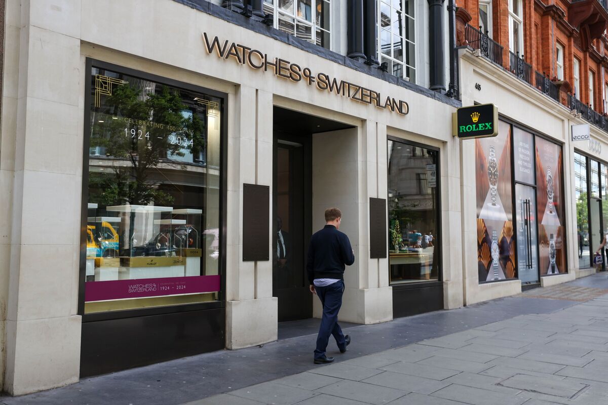 Top UK Rolex Seller Set to Miss Bullish £3 Billion Sales Target
