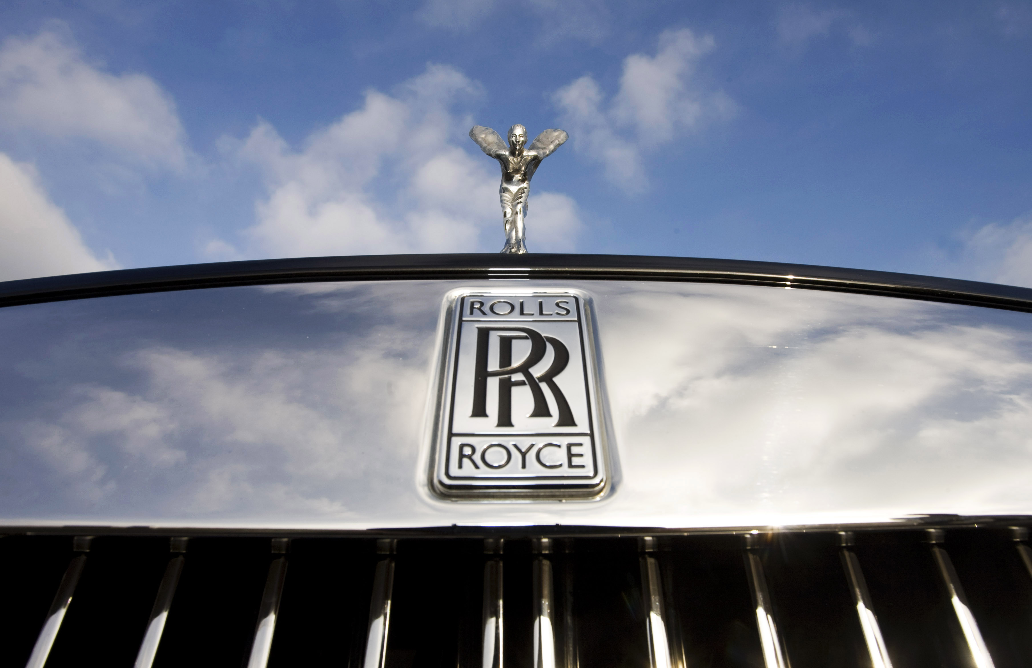 Rolls-Royce on X: Today we honour the service & sacrifice of those who  gave so much for our freedom. We salute our Armed Forces for their  continuous hard work & bravery protecting