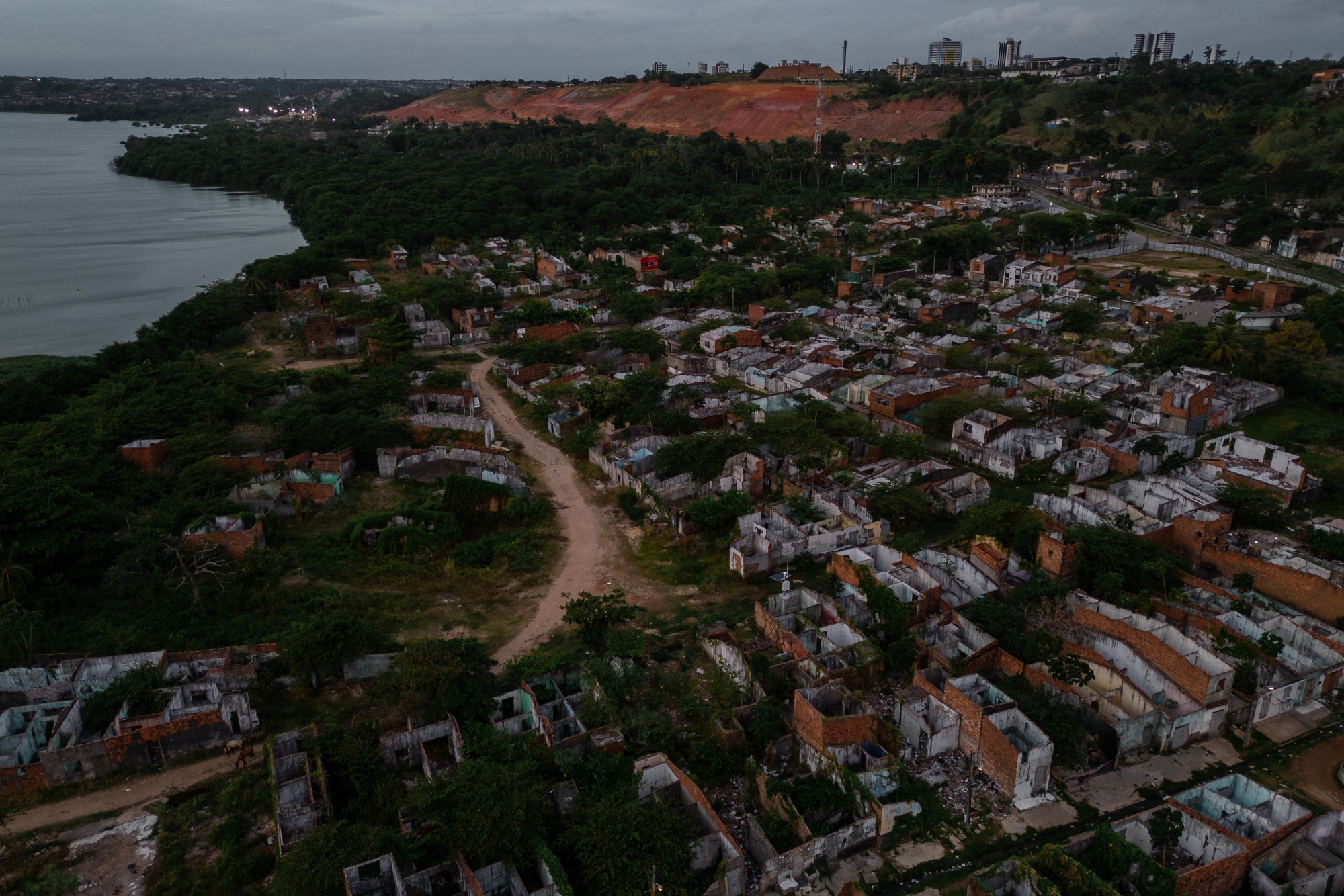 Braskem Bonds Hammered as Salt Mine Collapse Sinks Brazilian City -  Bloomberg