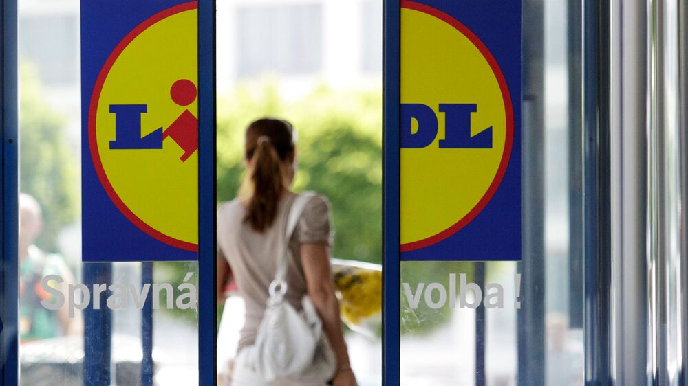 Lidl Heads For Mayfair As Discounter Chases Posh London Shoppers Bloomberg