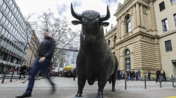 Stocks Advance With Investors Focused on Economy: Markets Wrap
