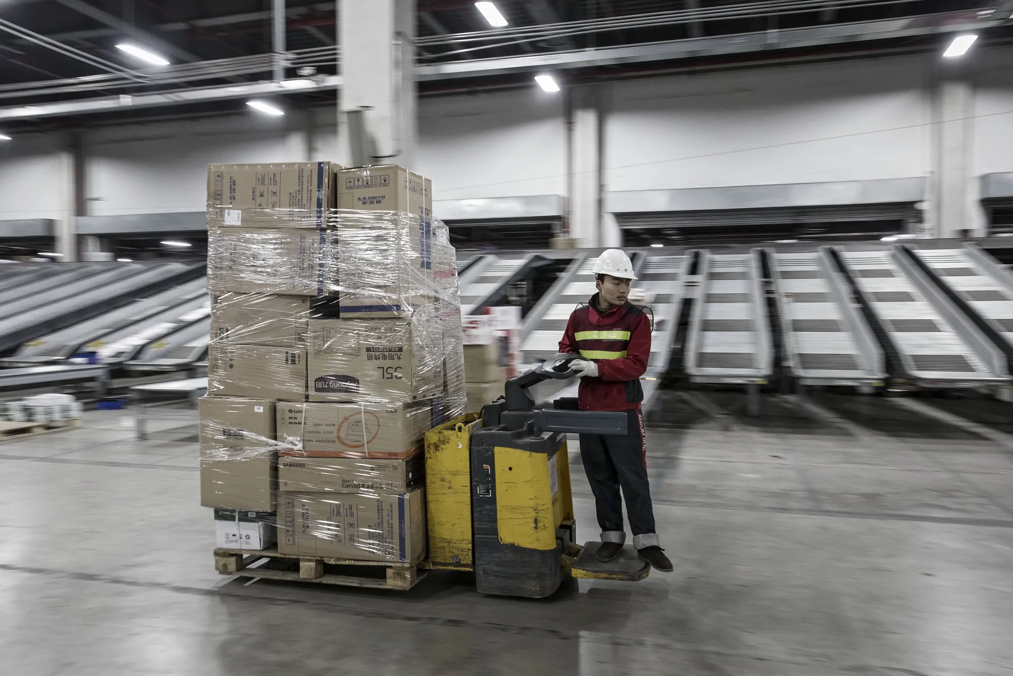 Operations At A JD.com Vertical Warehouse