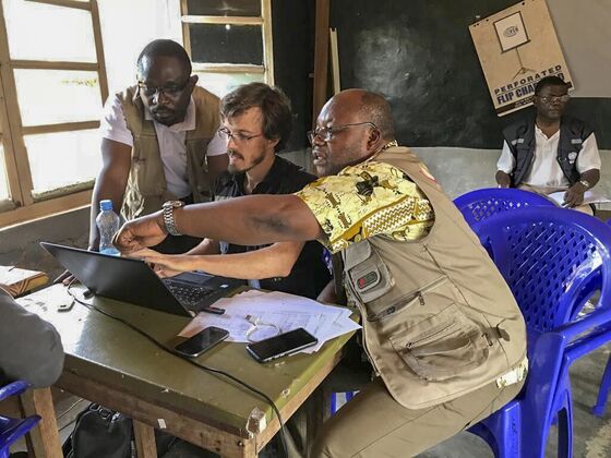 Ebola's Deadly Return Tests U.K.'s Team of Disease Detectives
