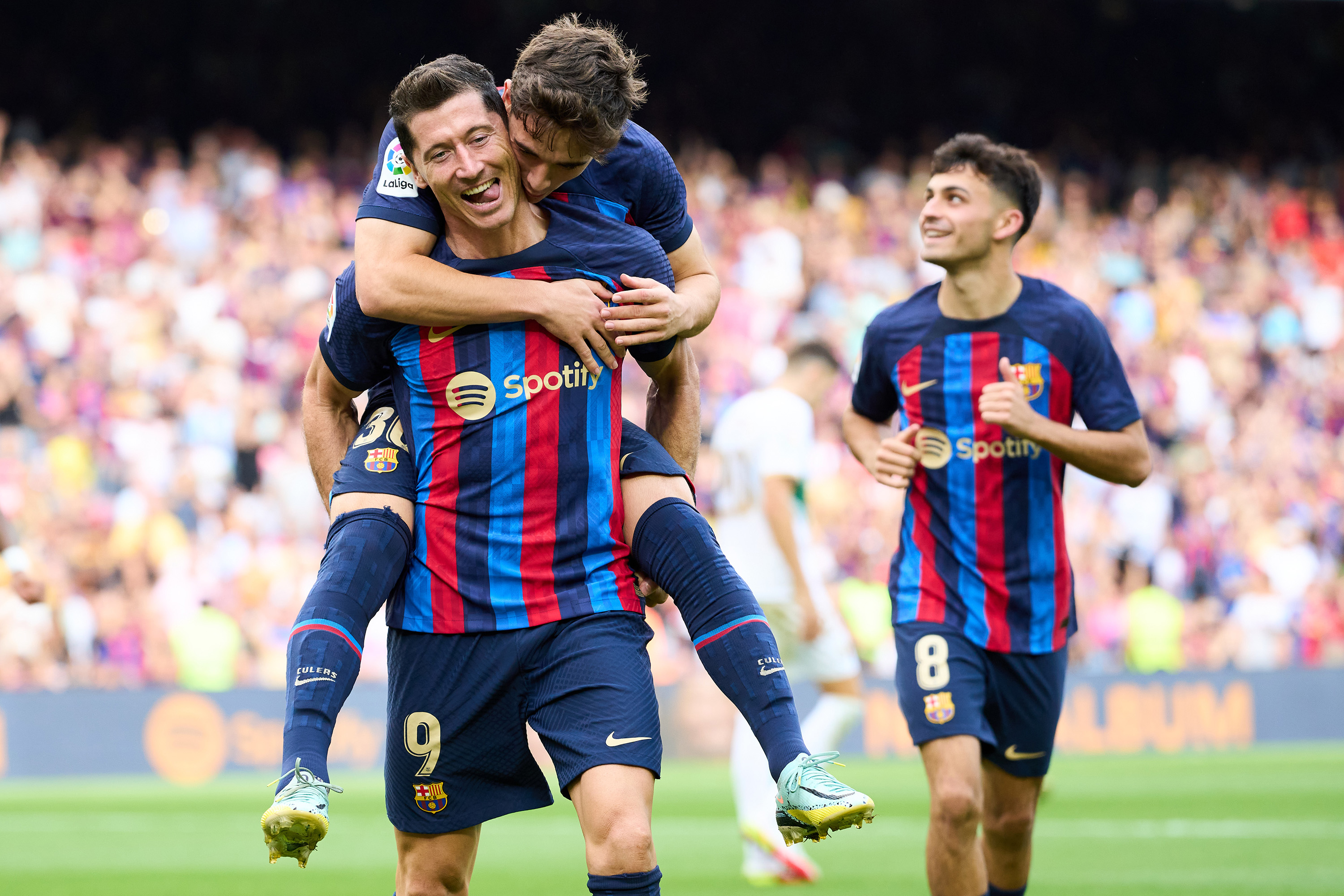 LaLiga champions Barcelona report back for pre-season duty - فيديو  Dailymotion