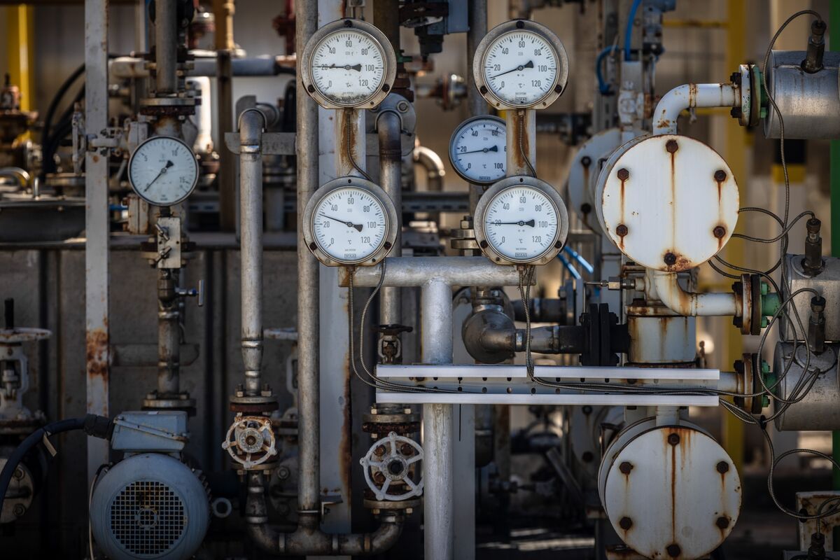 EU Takes Biggest Step Yet in Crackdown on Russian Energy Imports