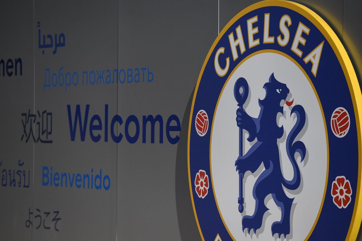 Todd Boehly Completes Takeover of UK's Chelsea Football Club - Bloomberg