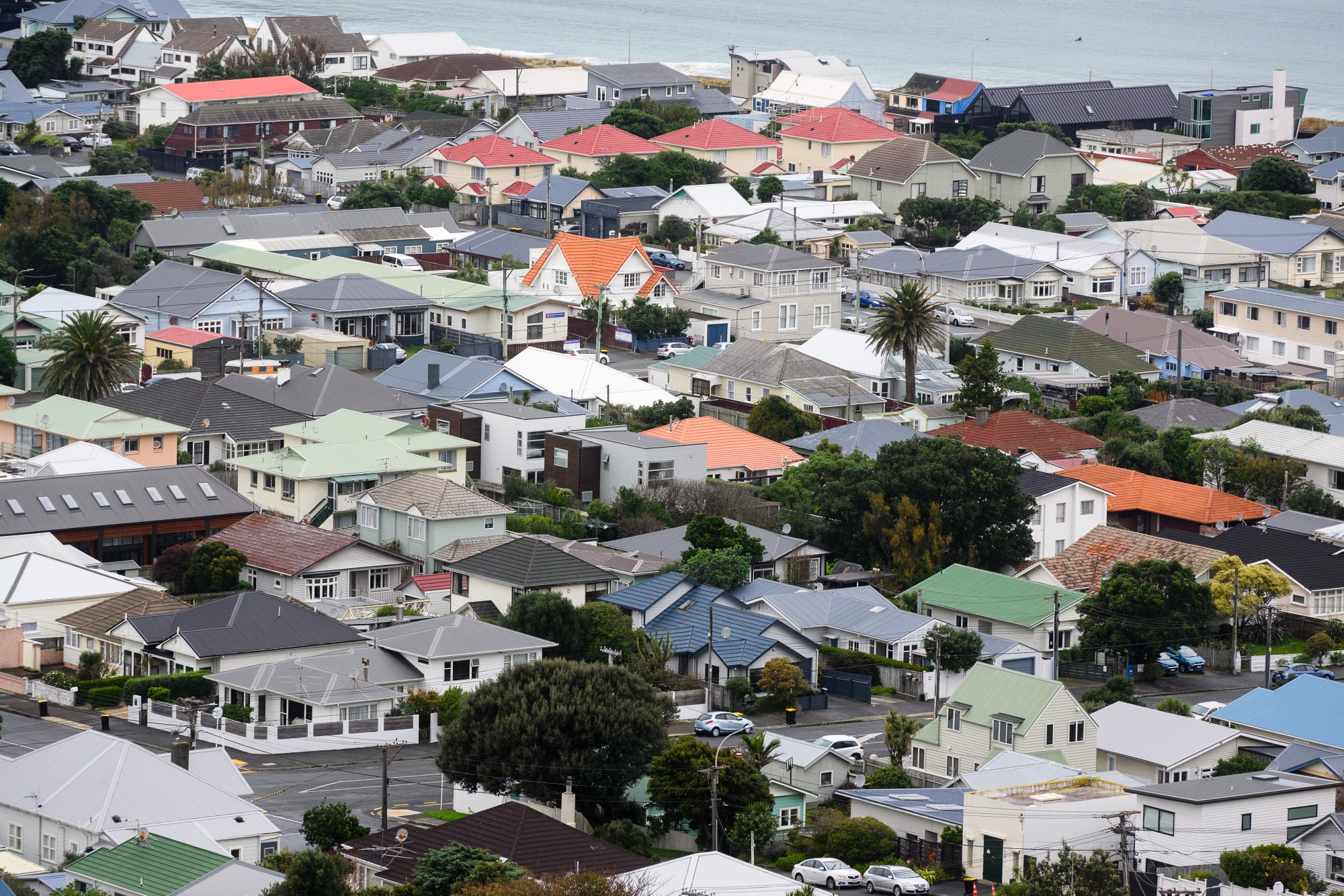 new-zealand-house-prices-fall-further-denting-rebound-optimism-bloomberg