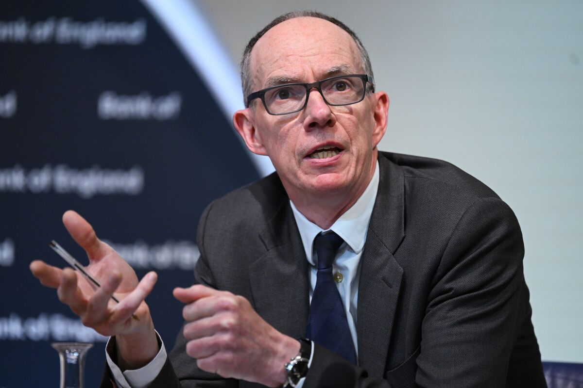 BOE’s Ramsden Sees Scope for More Rate Cuts, Risks ‘Balanced’ - Bloomberg