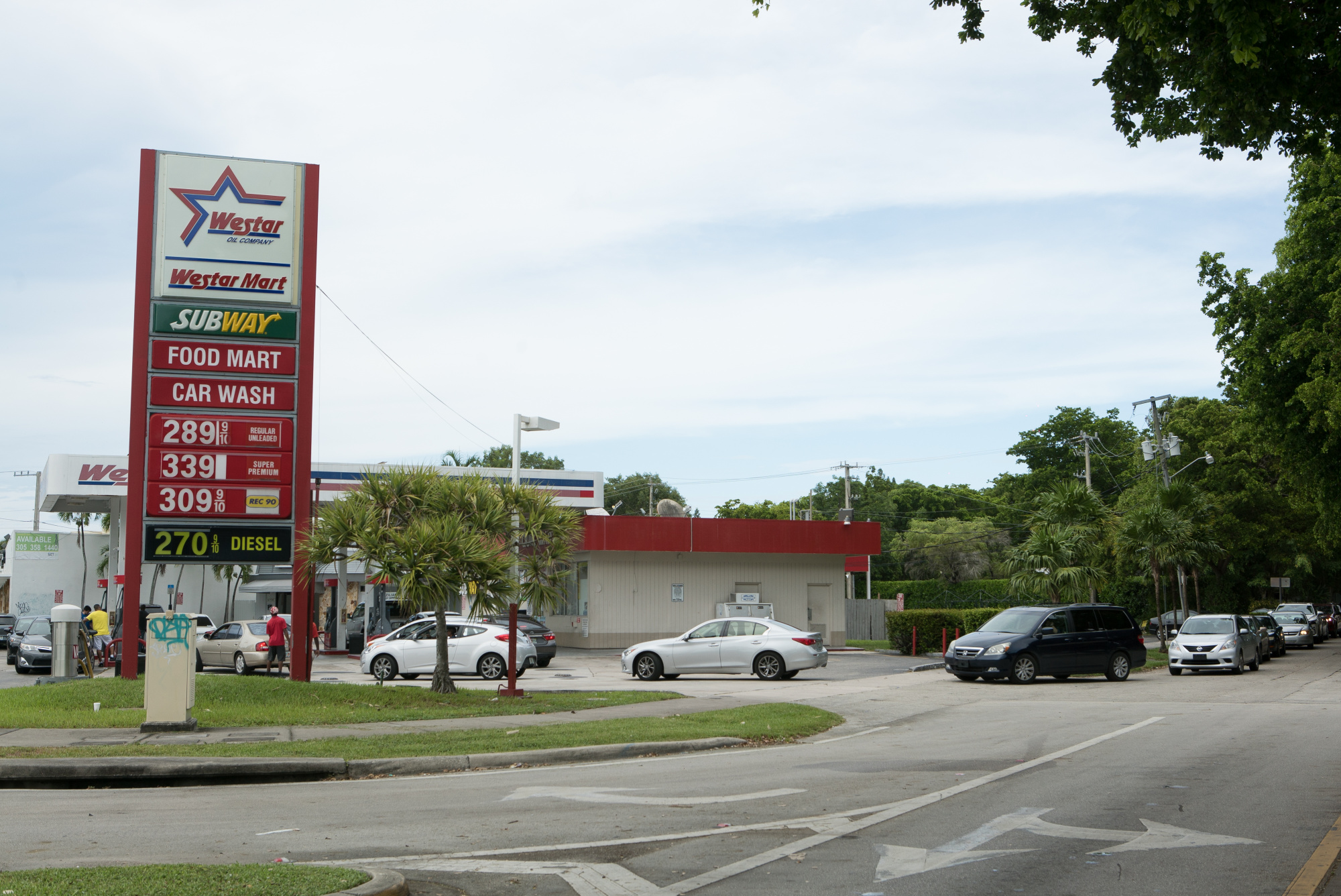 As Florida Fuel Grew Scarce, GasBuddy App Change Filled Gap Bloomberg