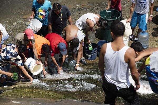 Caracas Goes Thirsty as Power Crisis Shuts Down Water Plants