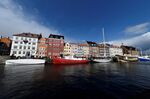 Should the DSA try the Danish way? Boats along the Copenhagen waterfront in 2017.