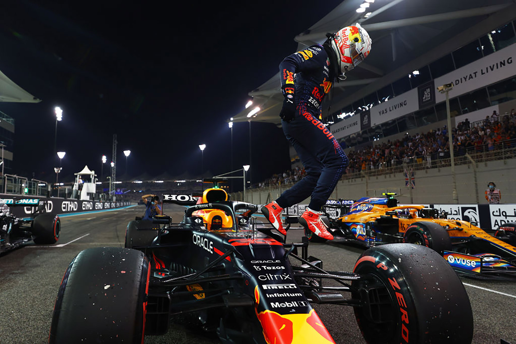 Max Verstappen beats Lewis Hamilton to F1 world title on last lap in Abu  Dhabi, Formula One