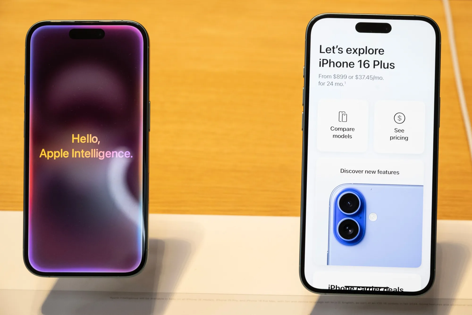 Apple Adapts iPhone Repairs to Weed Out Scam Returns - Bloomberg