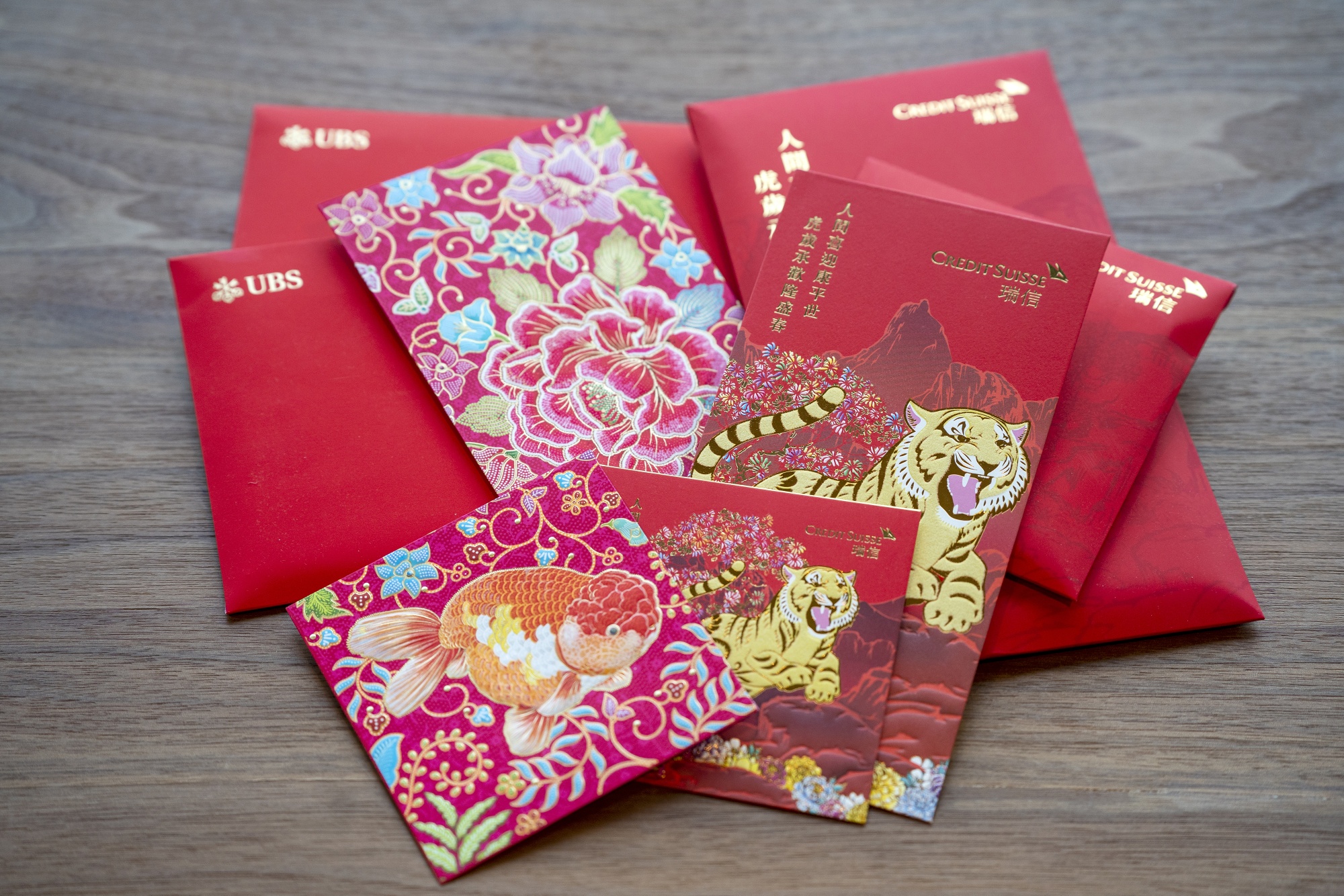 Red Packets From Global Banks Become Hong Kong Collectors' Items - Bloomberg
