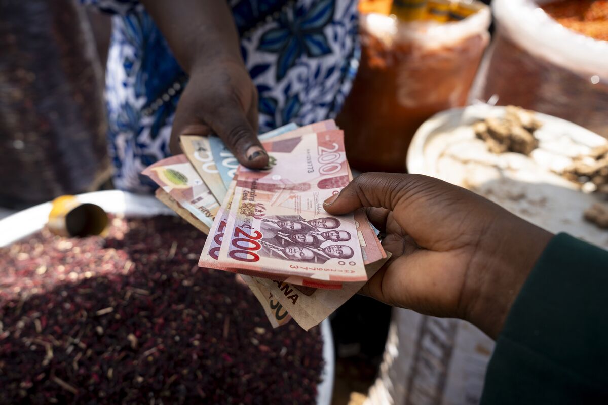 Ghana’s Battered Cedi Pushes Inflation to Four-Month High