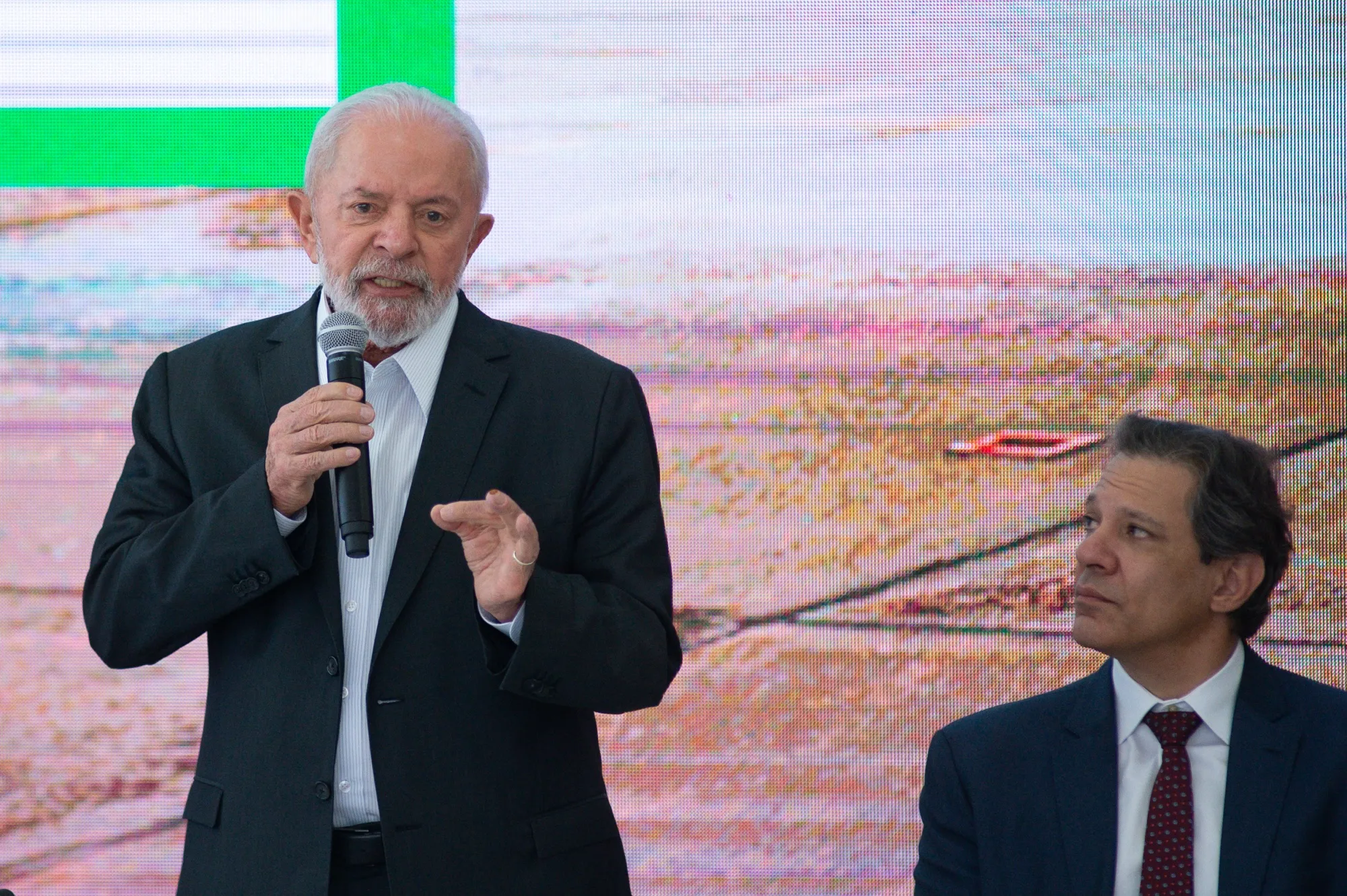 Luiz Inacio Lula da Silva, Brazil’s president, left, and Fernando Haddad, Brazil’s finance minister.