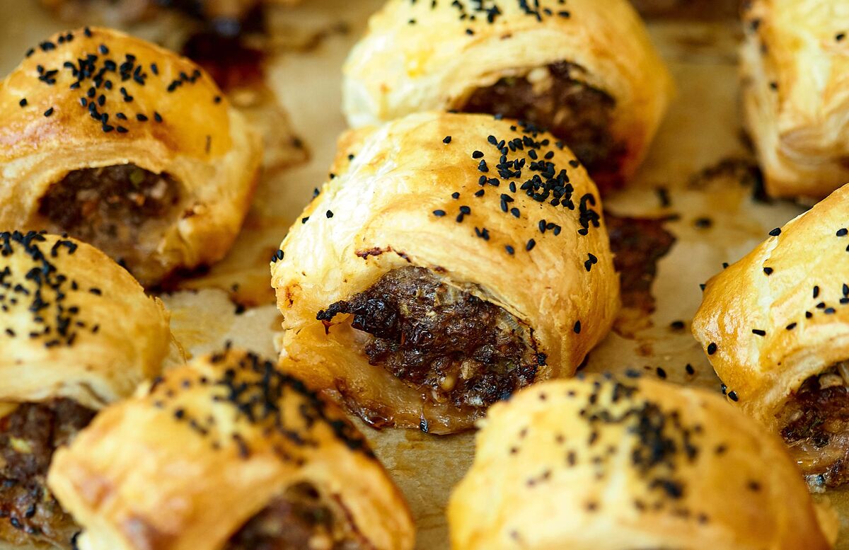 Star Chef’s Recipe for Lamb Sausage Rolls With Middle East Spices