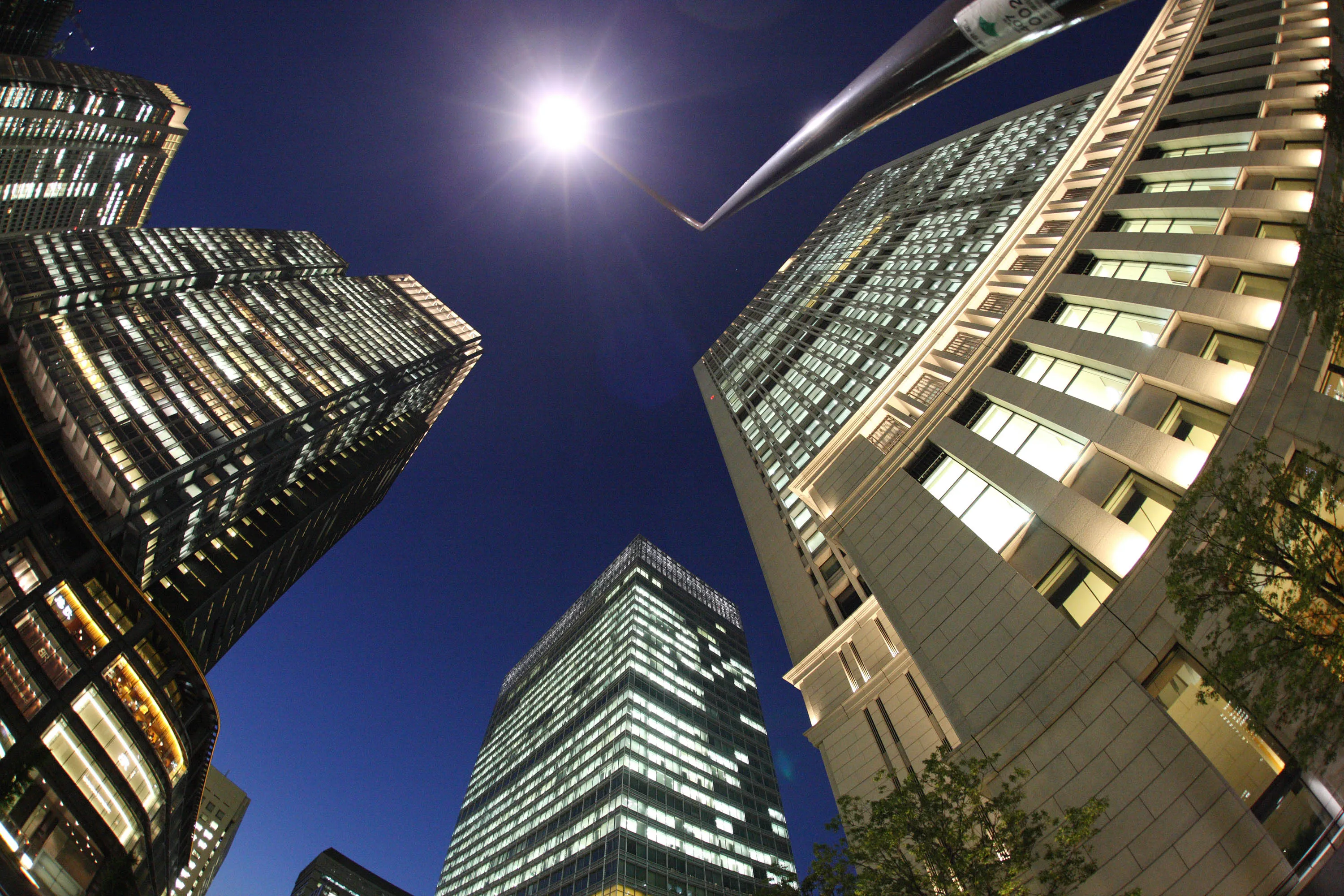 三菱商とＵＢＳが合弁不動産運用の売却検討、約2000億円－関係者 - Bloomberg