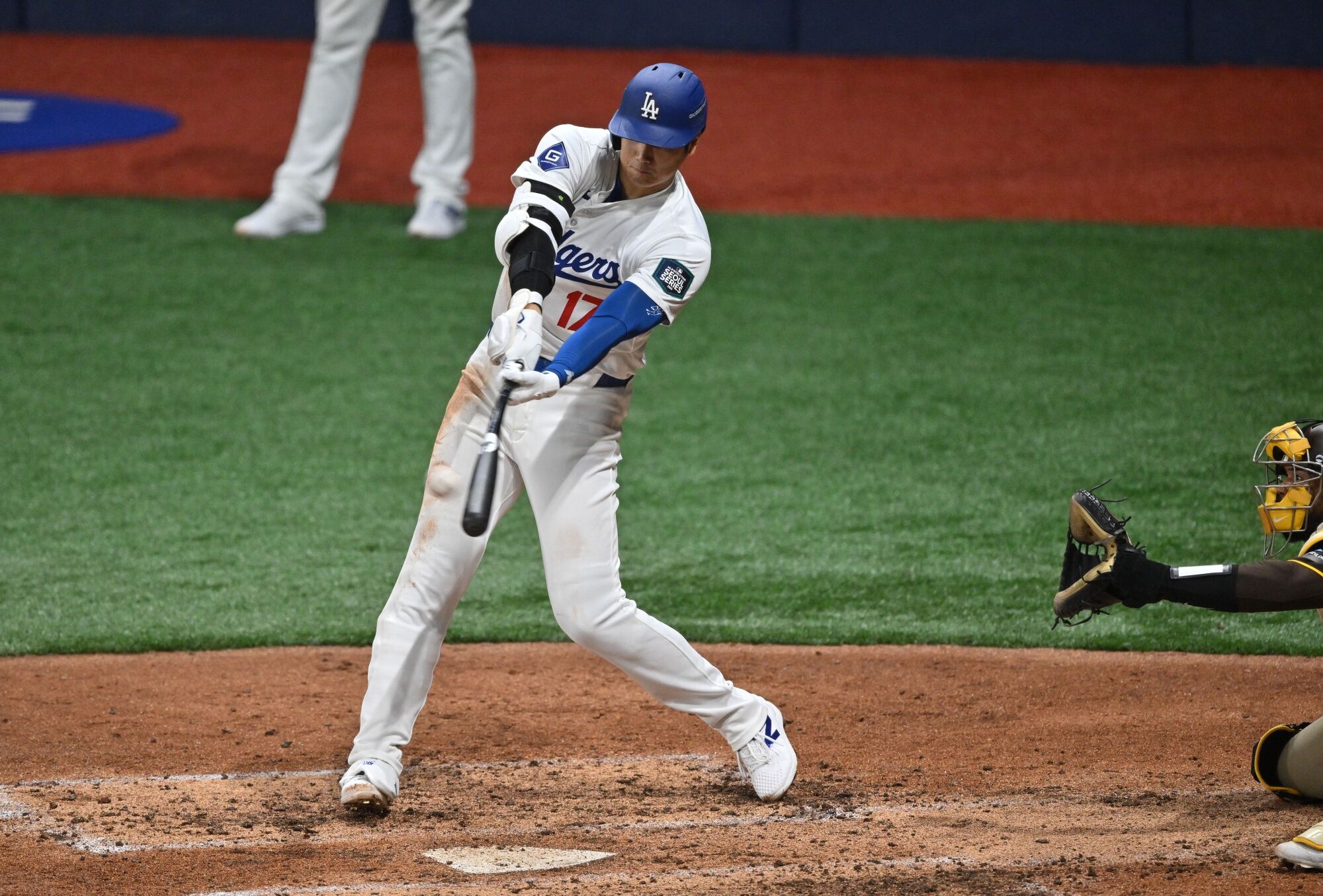 mlb-games-streamed-to-skeptical-korea-fans-show-global-shift-bloomberg