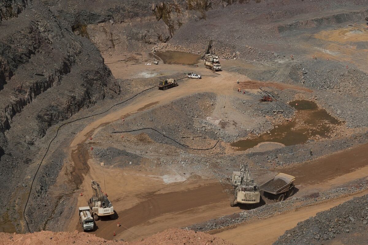 Barrick’s IPO Plan Hits Resistance From Its Top Investors
