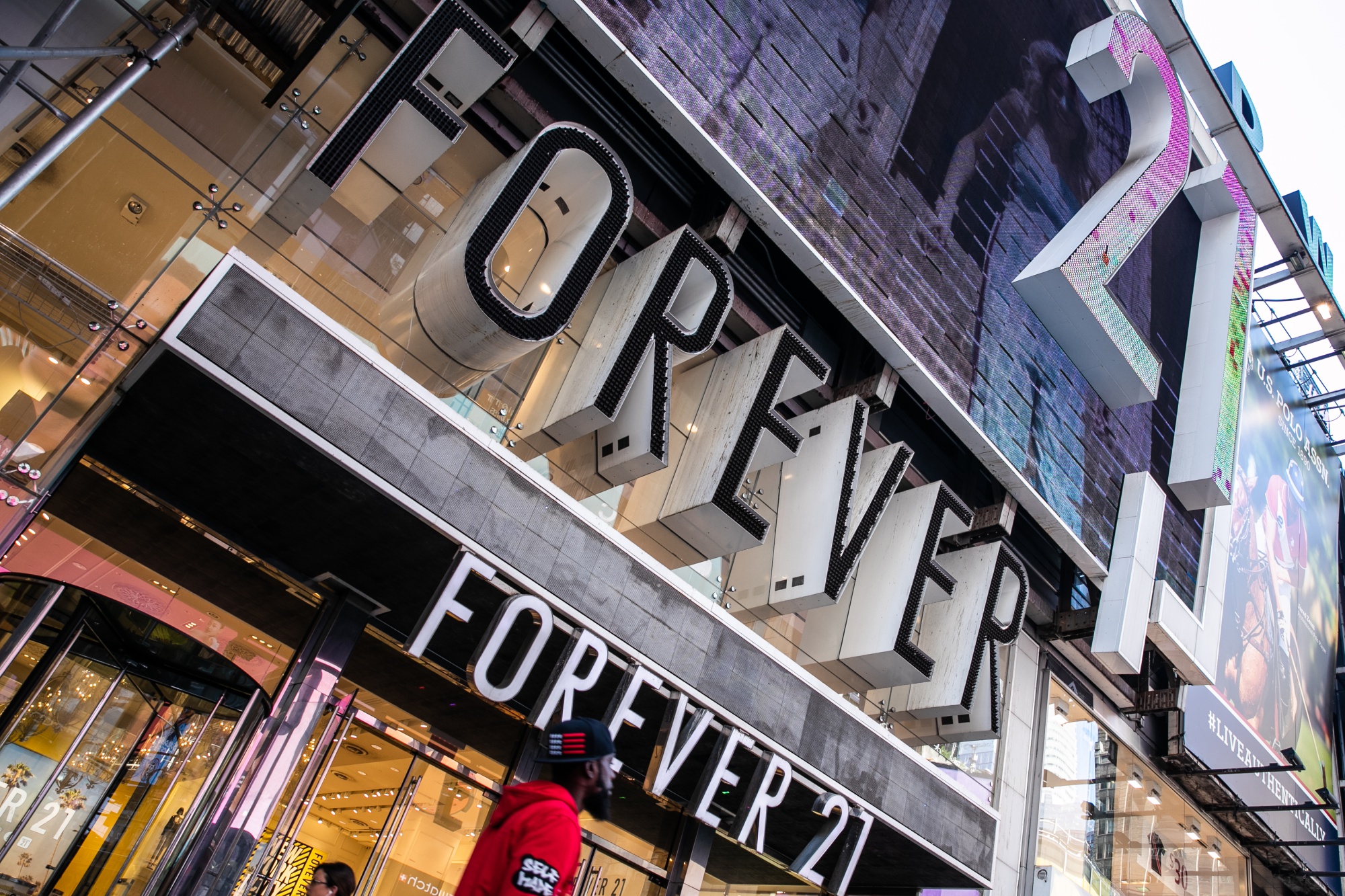 U.S. fashion brands Forever 21, American Eagle returning to Japan