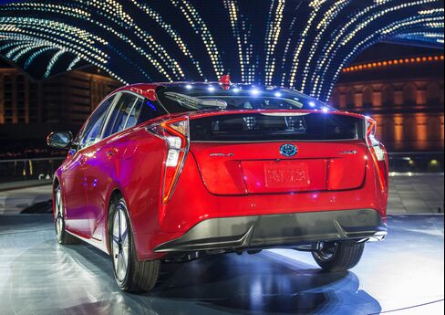 The 2016 Toyota Prius, just 1,700th as expensive as the MRJ.