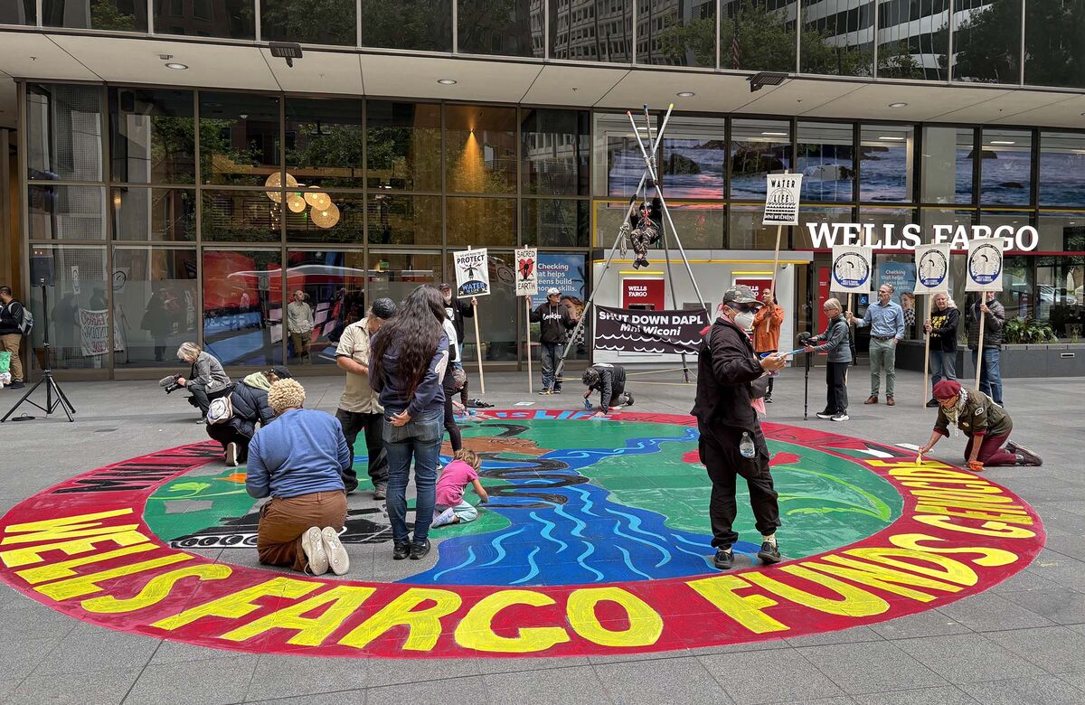 Climate Activists Protest Wells Fargo Offices San Francisco, New York, Seven Arrested