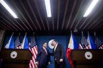 Mike Pompeo and Teodoro Locsin at a news conference in Manila on March 1
