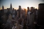 Manhattan Apartment Rents Plunge 10% in Pandemic-Fueled Exodus