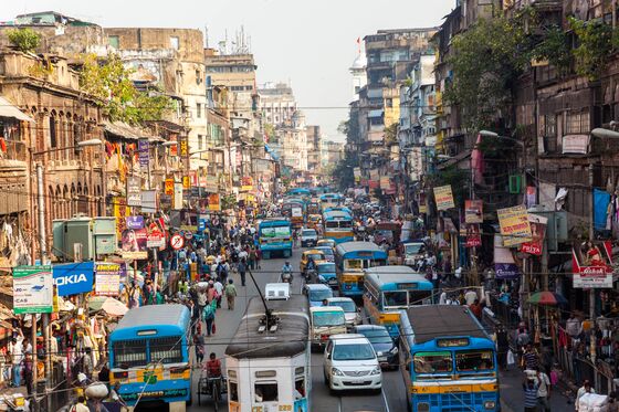 Forget the Taj Mahal and Pink Jaipur, Take Me to the Chaos of Kolkata