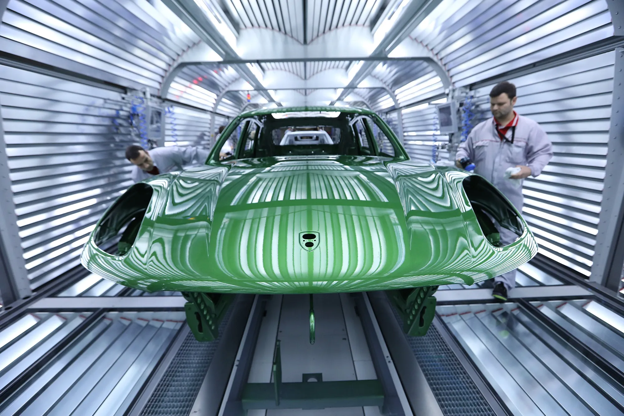 Macan SUV Production As Porsche AG Plans For $6.8 Billion Profit By 2025 