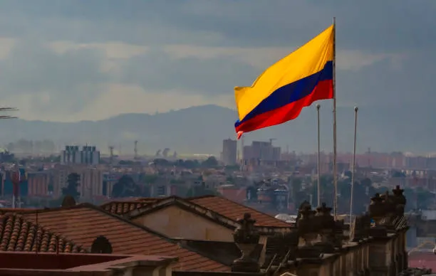 Perspectiva de Colombia negativa por lento crecimiento: Moody’s - Bloomberg