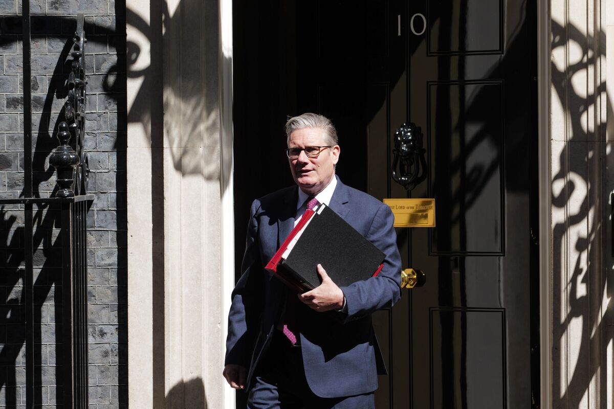 Starmer Rejects Calls to Set Out Timetable to Quit as UK Premier