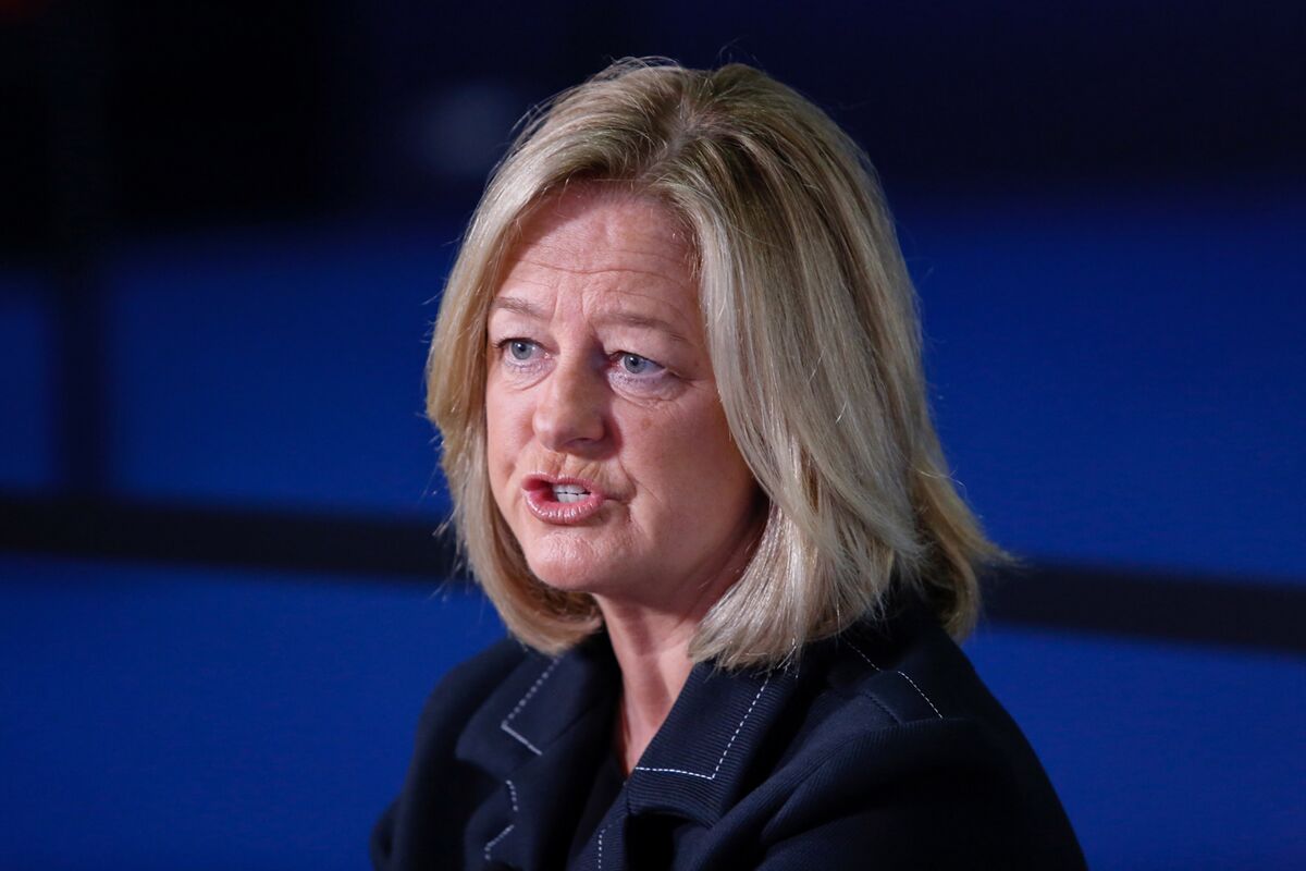 🟪"BT Group: L'Intelligenza Artificiale Potrebbe Accelerare i Tagli di Posti di Lavoro, Avverte il CEO Allison Kirkby"