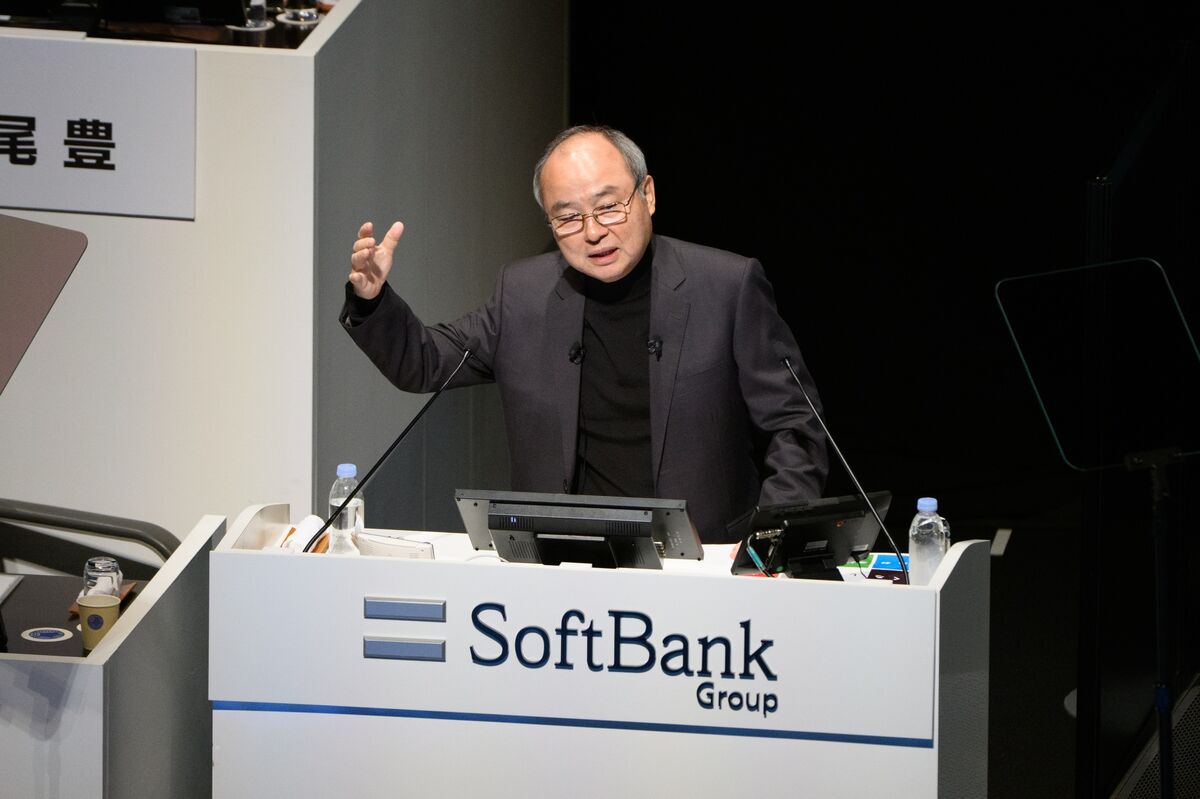 bloomberg.com - Min-Jeong Lee - SoftBank Seeks Stake in Japan's Top Utility to Power AI Boom