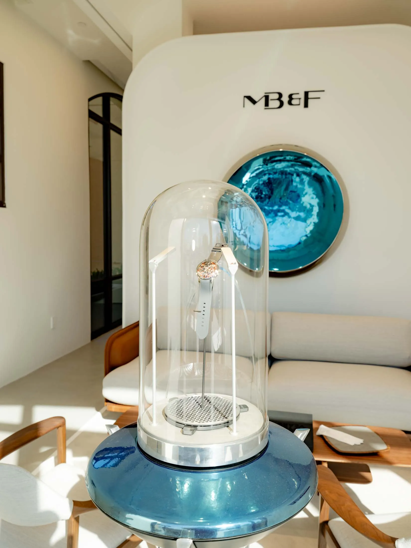 Inside Villa Menlo Park, the Luxury Superstore Where Silicon Valley Buys  Watches - Bloomberg