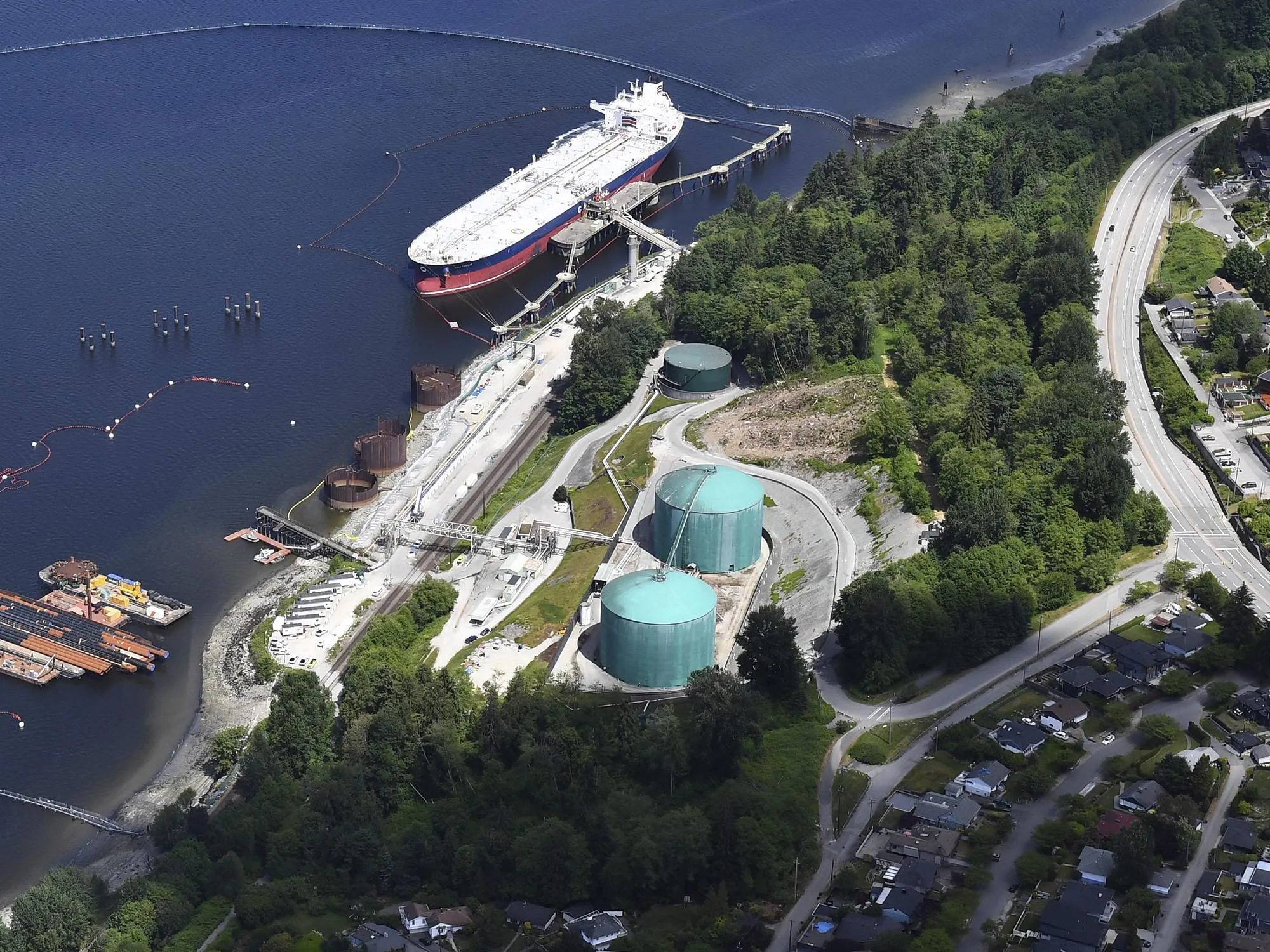 Trans Mountain Pipeline LP’s effort to keep its insurers names confidential was accepted by regulators.