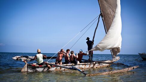 KENYA-TOURISM-FEAUTURE