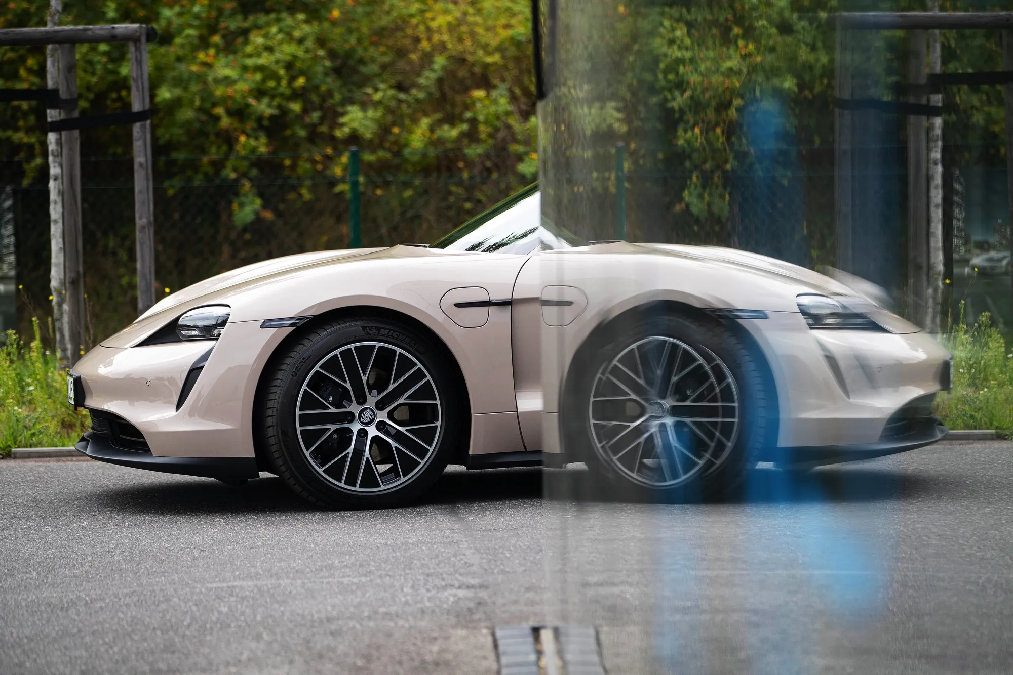 A Porsche Taycan