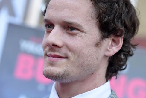 1466470081_anton yelchin