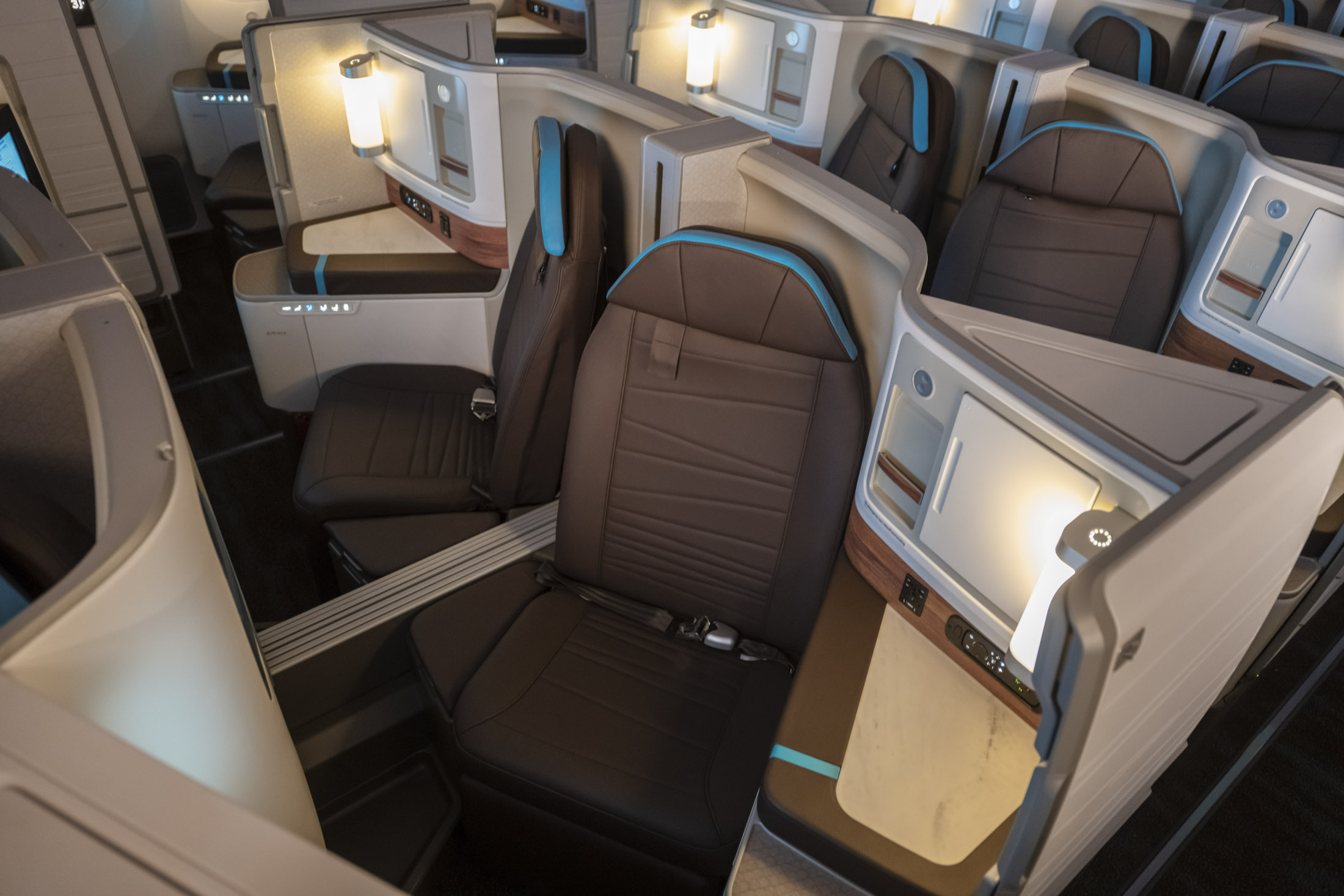 6 Best New Business-Class Cabins from Lufthansa, American Airlines and More  - Bloomberg