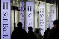 SoftBank's Blockbuster IPO Said to Hit Retail Sales Target