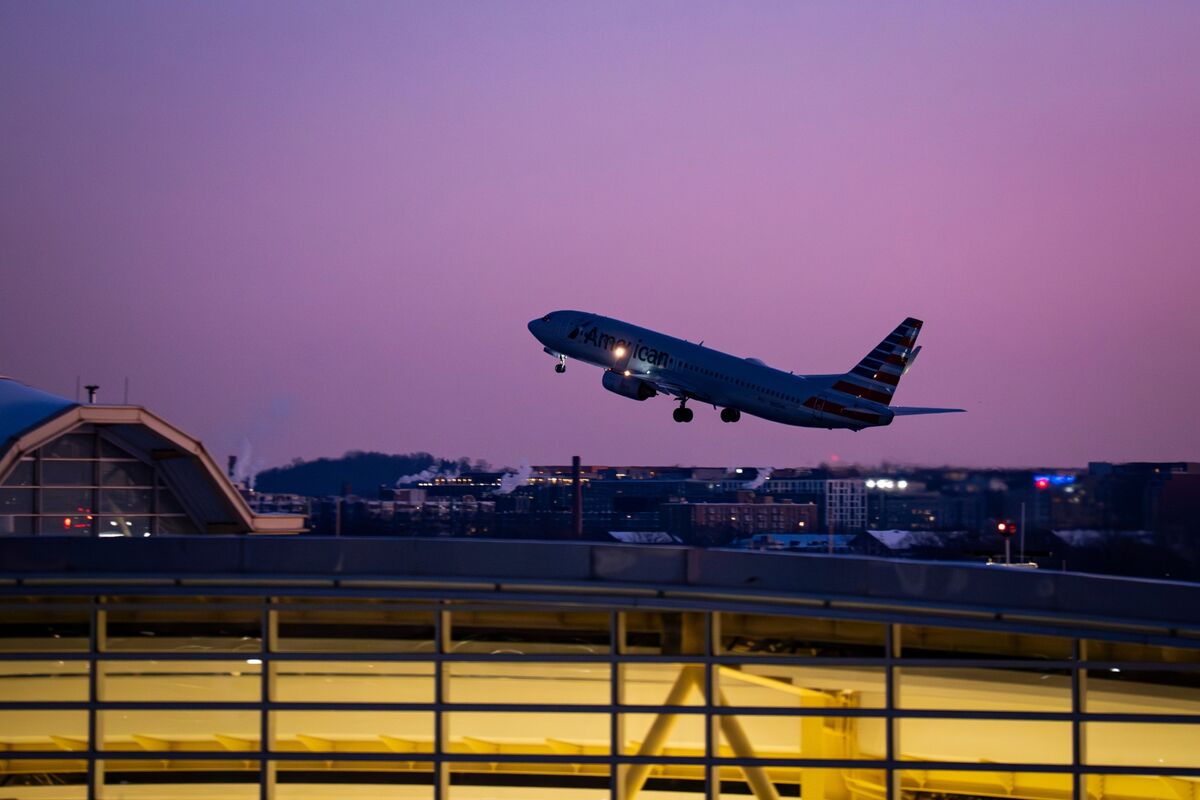 Soaring Jet Fuel Prices Cool Investor Appetite for Airline Bonds